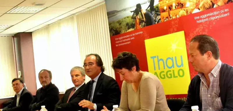 François Commeinhes et une partie de son ''bureau restreint''. (© N.E) François Commeinhes et une partie de son ''bureau restreint''. (© N.E)