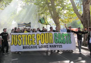 Le juge d'instruction vient de saisir l'IGPN pour faire toute la lumière sur le tir de Flash-Ball reçu dans l’œil par Casti. C'était l'une des revendications de la manifestation nationale des Ultras à Montpellier. (© N.E) Le juge d'instruction vient de saisir l'IGPN pour faire toute la lumière sur le tir de Flash-Ball reçu dans l’œil par Casti. C'était l'une des revendications de la manifestation nationale des Ultras à Montpellier. (© N.E)