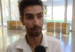 Casti aura du attendre près de 4 ans pour pouvoir enfin voir les images d'une violence policière disproportionnée filmée par la vidéo-surveillance le soir où il a perdu son oeil, suite à un tir de flash-ball. (Capture d'écran France 3) Casti aura du attendre près de 4 ans pour pouvoir enfin voir les images d'une violence policière disproportionnée filmée par la vidéo-surveillance le soir où il a perdu son oeil, suite à un tir de flash-ball. (Capture d'écran France 3)