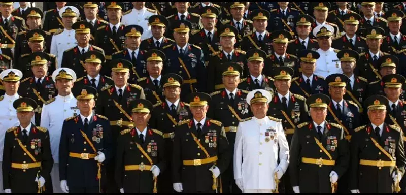 Le PM turc déplore la démission des commandants de la marine