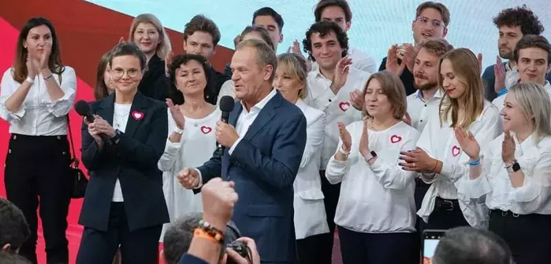 Pologne : la coalition centriste arrive en tête aux législatives