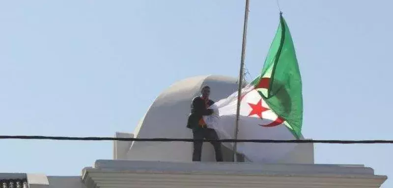 Algérie-Maroc: l'emblême national algérien attaqué