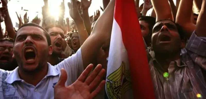 Des milliers de manifestants après l'acquittement des généraux de Moubarak
