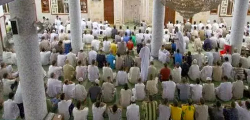 le pouvoir Algérien semble décidé à reprendre le contrôle des mosquées en y injectant ce que le ministre du culte appelle  «  le référent  religieux national  »