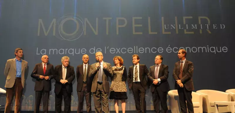 Jean-Pierre Moure a lancé la marque Montpellier Unlimited mercredi soir au Zénith, aux côtés de nombreux représentants de sa gouvernance économique. (© Montpellier Agglomération)