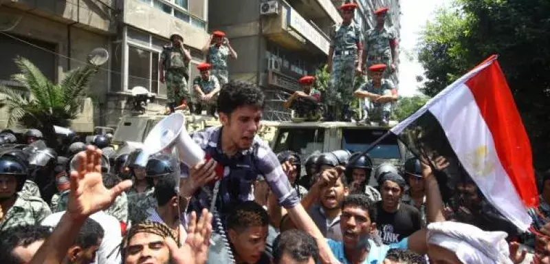 manifestations devant l'ambassade israélienne au Caire (Photo: Xinhua)