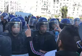 Manifestations nocturnes en Alger et dans plusieurs villes pour protester contre les élections du 12/12/2019