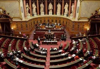 France : le sénat durcit des dispositions du projet de loi sur l’immigration, l’extrême-droite jubile