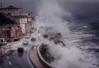 La tempête Ciaran déferle sur le quart nord-ouest de la France, « une bombe météorologique »