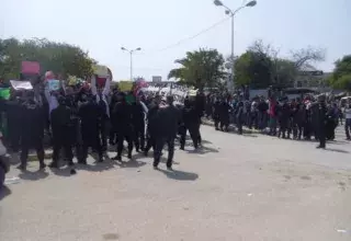étudiants et chômeurs empêchés de marcher à Boumerdès... (Photo: El Watan)