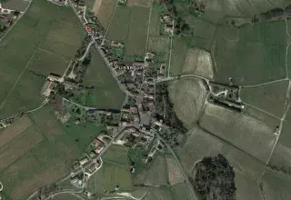 Le terrible drame de la route est survenu sur la petite commune de Puisseguin, dans le Libournais, en France. (Google Earth)