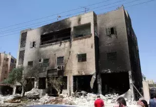 Bâtiment en ruine après des pilonnages dans la ville de Hama (Photo: Xinhua)