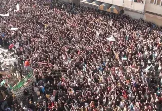 Capture d'écran vidéo d'une manifestation dans la ville syrienne de Homs (DR)