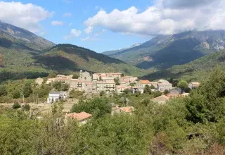 Depuis fin 2017, le projet mis en place et pensé par l’Université de Corse et le CNRS voit le jour progressivement dans le village de la haute vallée du Taravo, à 1h30 d’Ajaccio.