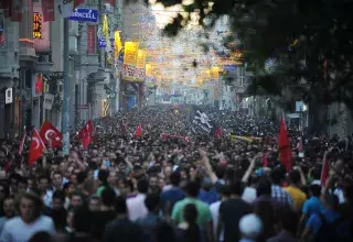 de vastes rassemblements à Istambul (Xinhua)