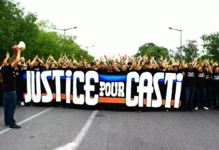 Samedi dernier, 250 personnes avaient déjà défilé jusqu'à La Mosson avec le t-shirt « Justice Pour Casti » vendu en faveur de la victime du tir de Flash-Ball. (© Mateo rc)