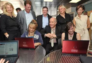 Christian Bourquin a remis les premiers ordinateurs portables aux 32 000 lycéens