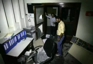 Les manifestants ont saccagé les bureaux de la chaîne de télévision al-Hurra, détruisant la plus grande partie du matériel... (DR)