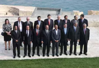 Les chefs d'Etat et de gouvernement réunis à Malte... (Xinhua)