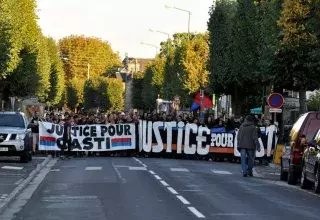 Marche de soutien à Casti, le week-end dernier à Caen, avec les supporters ultras. (© Malherbe Normandy Kop)