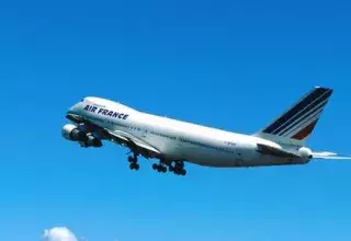 L'appareil, qui avait quitté Rio, au Brésil, jeudi soir, transportait 201 passagers et 12 membres d'équipage dont trois pilotes... (DR)