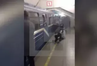 Après le déclenchement de la bombe meurtrière, un vidéaste amateur a filmé les passagers en train de sortir mort ou vif, entre sidération et panique du métro explosé. (Capture d'écran LifeNews)