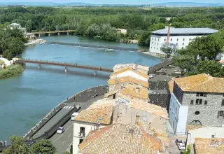 Agde : la réhabilitation du Moulin des Evêques est elle aussi pointée du doigt.
