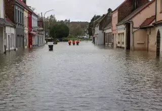 Le nord de la France à nouveau sous l’eau, les habitants dans le désarroi