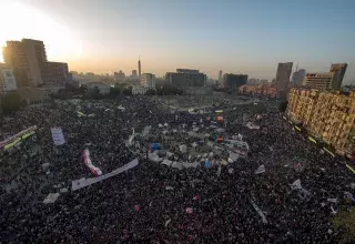 la place Tahrir à nouveau noire de manifestants... (Xinhua)