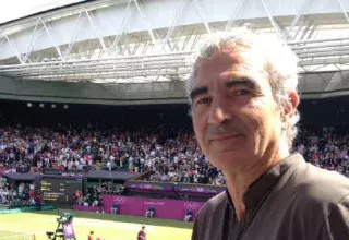 L'ancien sélectionneur de l’Équipe de France, ici en photo à Wimbledon sur son profil Twitter, est apprécié depuis longtemps par Louis Nicollin pour ses qualités d'entraîneur.