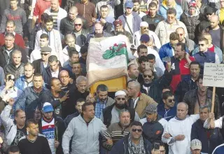 Sa mort a soulevé l’indignation, une foule impressionnante a assisté à ses obsèques... (Yahia Magha/Liberté)