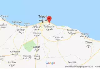 Un centre de détention situé dans la banlieue  de Tripoli ciblé par une frappe aérienne durant l'offensive des forces du maréchal Haftar