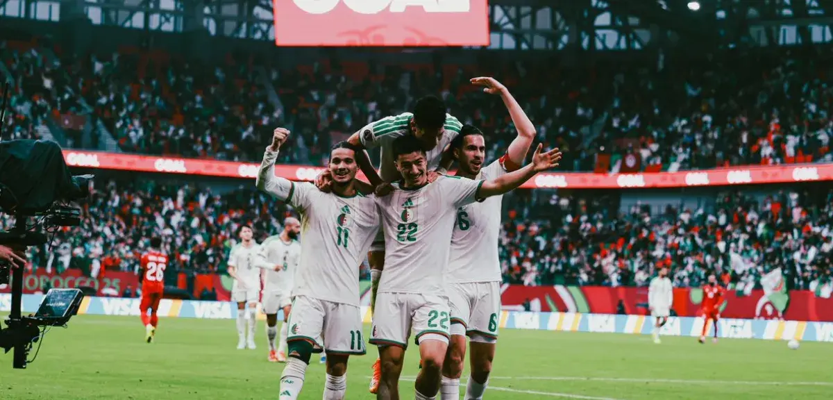 Ibrahim Maza célébrant son but avec l’équipe d’Algérie pendant la CAN 2025