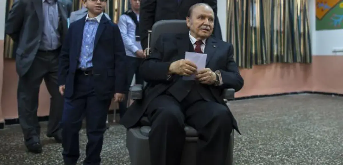 Bouteflika aux urnes lors des élections présidentielles... (DR)