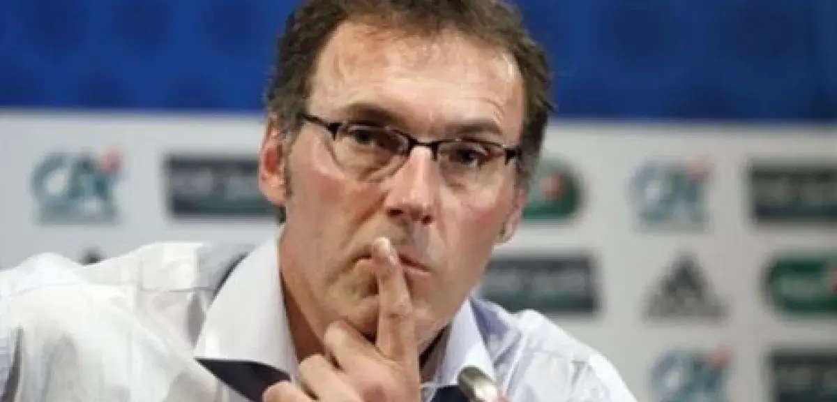 Laurent Blanc quitte les Bleus.