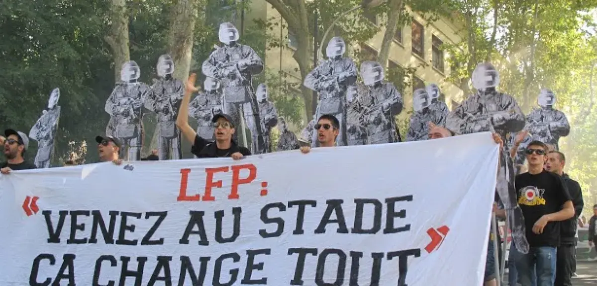 L'une des images fortes de la  manifestation nationale des ultras organisée en octobre, à Montpellier. (© N.E) 