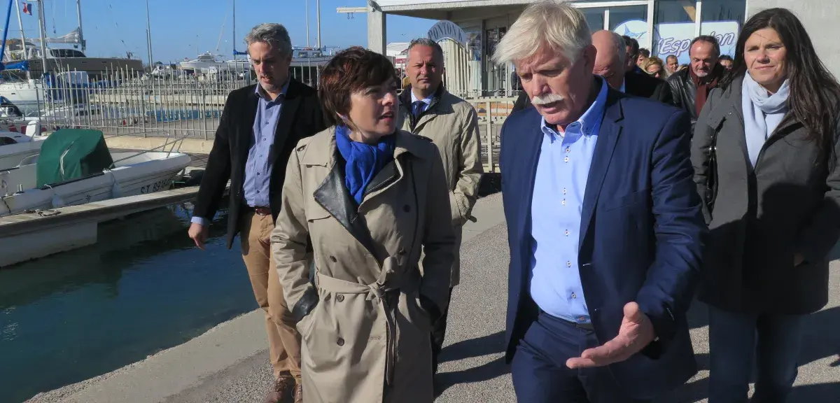 En visite du port de plaisance de Frontignan, Carole Delga a aussi commenté le sondage du jour pour les élections régionales 2015. (© N.E)