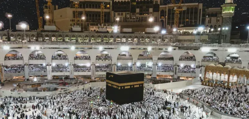 Vue de la Kaaba et de l'esplanade de prière à La Mecque