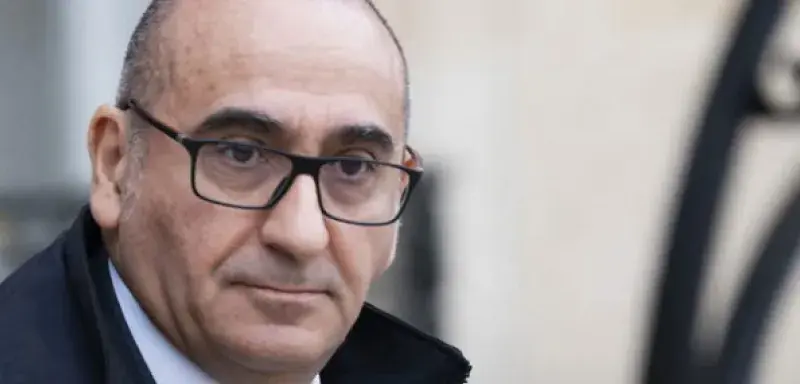 Illustration pour l'article: L'Algérie et la France seraient-elles sur le point de briser la couche de glace qui a gelé, pendant