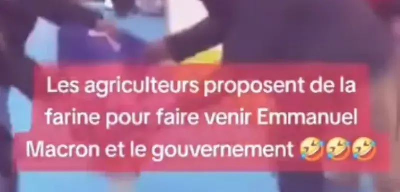 Un rail de farine géant disposé par des agriculteurs au Salon de l Agriculture 2026 pour attirer Emmanuel Macron