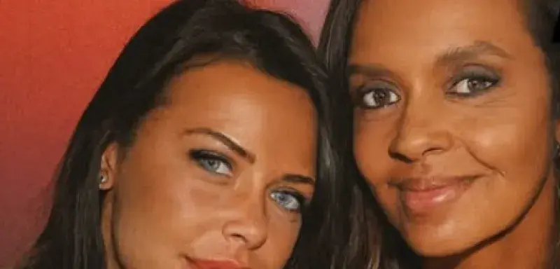 Illustration de la polémique autour de la story Instagram d'Alya, fille de Karine Le Marchand