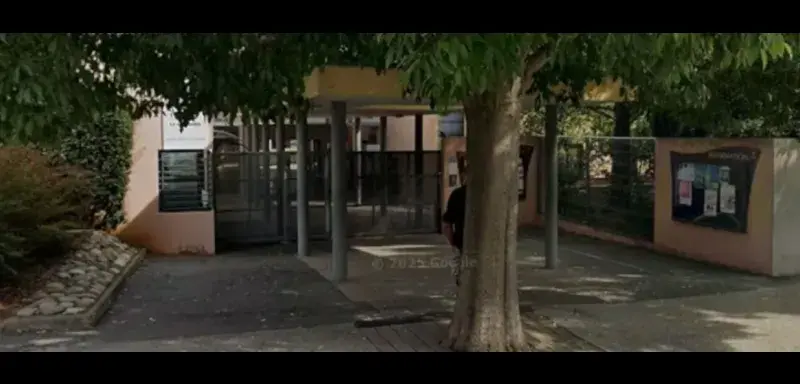 Collège La Guicharde à Sanary-sur-Mer dans le Var où une professeure a été poignardée
