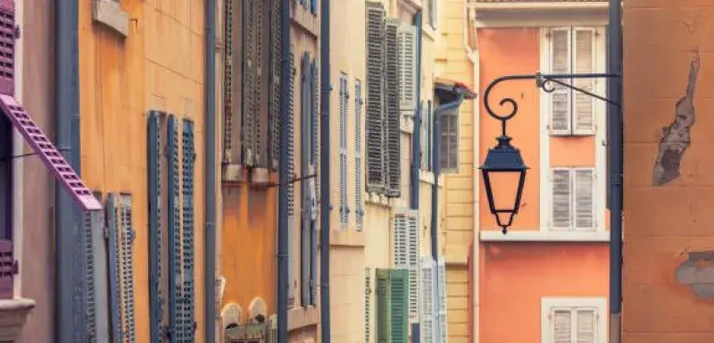 Illustration pour l'article: MARSEILLE : Location saisonnière - La cité phocéenne deuxième destination la plus recherchée en 2025