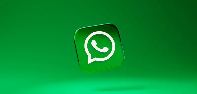 Application WhatsApp sur smartphone - messagerie chiffrée ciblée par des hackers