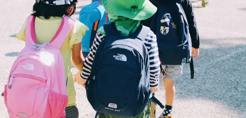 Fournitures scolaires et cartables pour la rentrée des classes