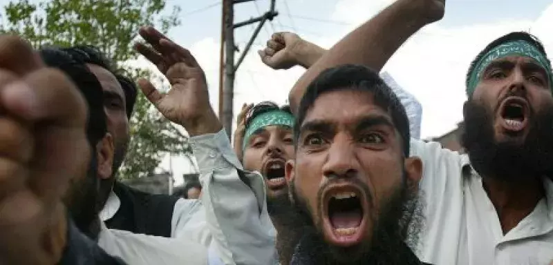 Le terreau de l’Islamisme radical dans l’Algérie des années 90. Le terreau de l’Islamisme radical dans l’Algérie des années 90.