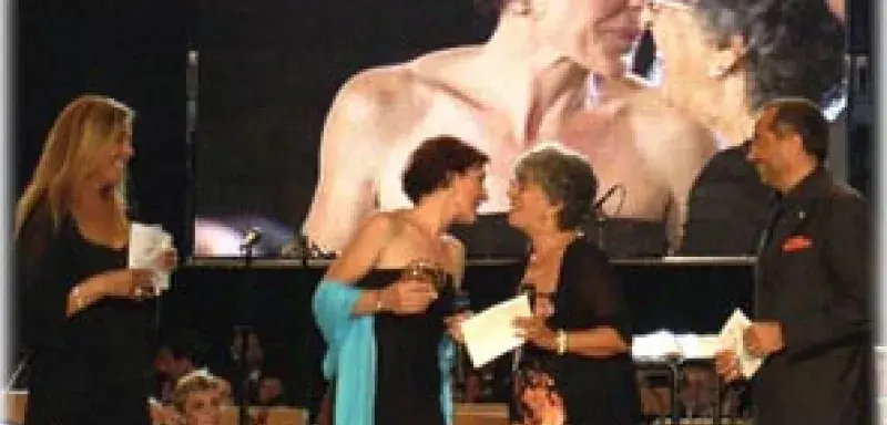 bosnieangelinuhefendicdjena.jpg bosnieangelinuhefendicdjena.jpg