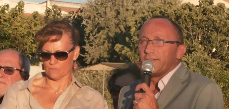 Séverine Weissmann (FN), ici au côté de la tête de liste Stéphane Vincent, traite de ''félons'' des membres de son ex-équipe... (Capture d'écran)