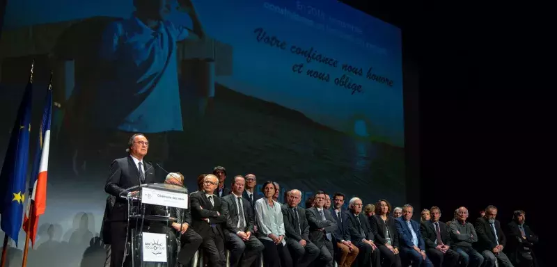 "Comme vous l’avez vu dans ce film et sur nos cartes de vœux, nous avons choisi de faire de la confiance le leitmotiv de ce début d’année 2018", a commencé François Commeinhes, président de Sète Agglopôle Méditerranée. "Comme vous l’avez vu dans ce film et sur nos cartes de vœux, nous avons choisi de faire de la confiance le leitmotiv de ce début d’année 2018", a commencé François Commeinhes, président de Sète Agglopôle Méditerranée.