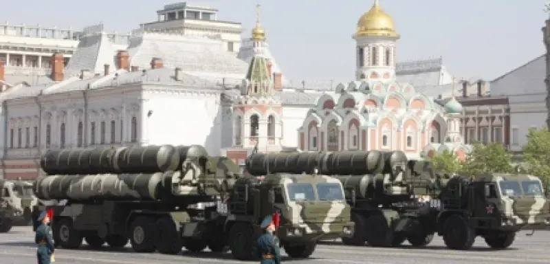 defilesurlaplacerougee.jpg defilesurlaplacerougee.jpg